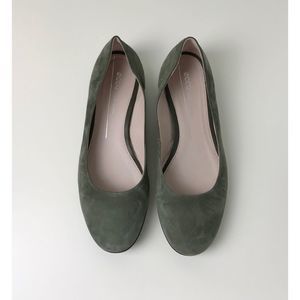 ECCO's ANINE ' Deep Forest  Ballet Flats Size 7